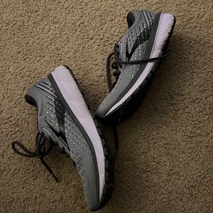 Brooks Ghost 13 size 8 women’s/38 EUR.